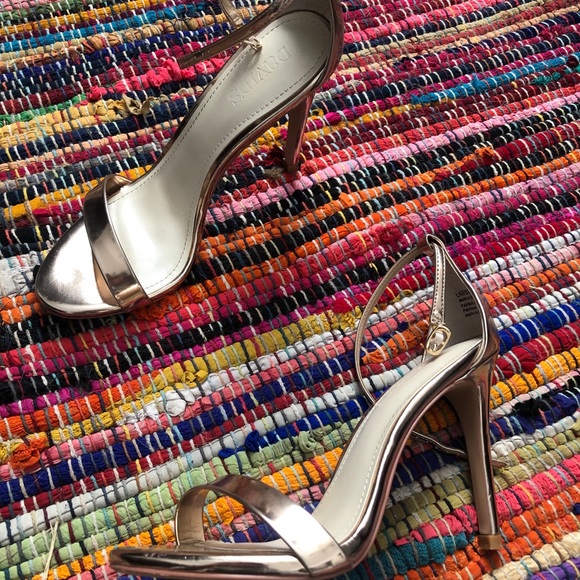 Rose gold heels - Picture 2 of 4